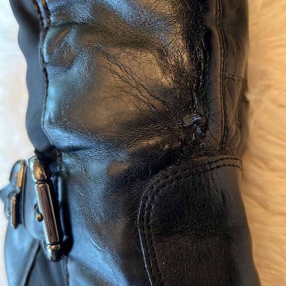 Beautiful boots!! - Picture 3 of 3